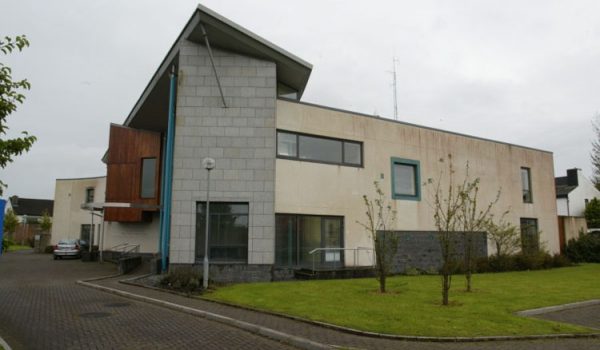 carrick on shannon courthouse